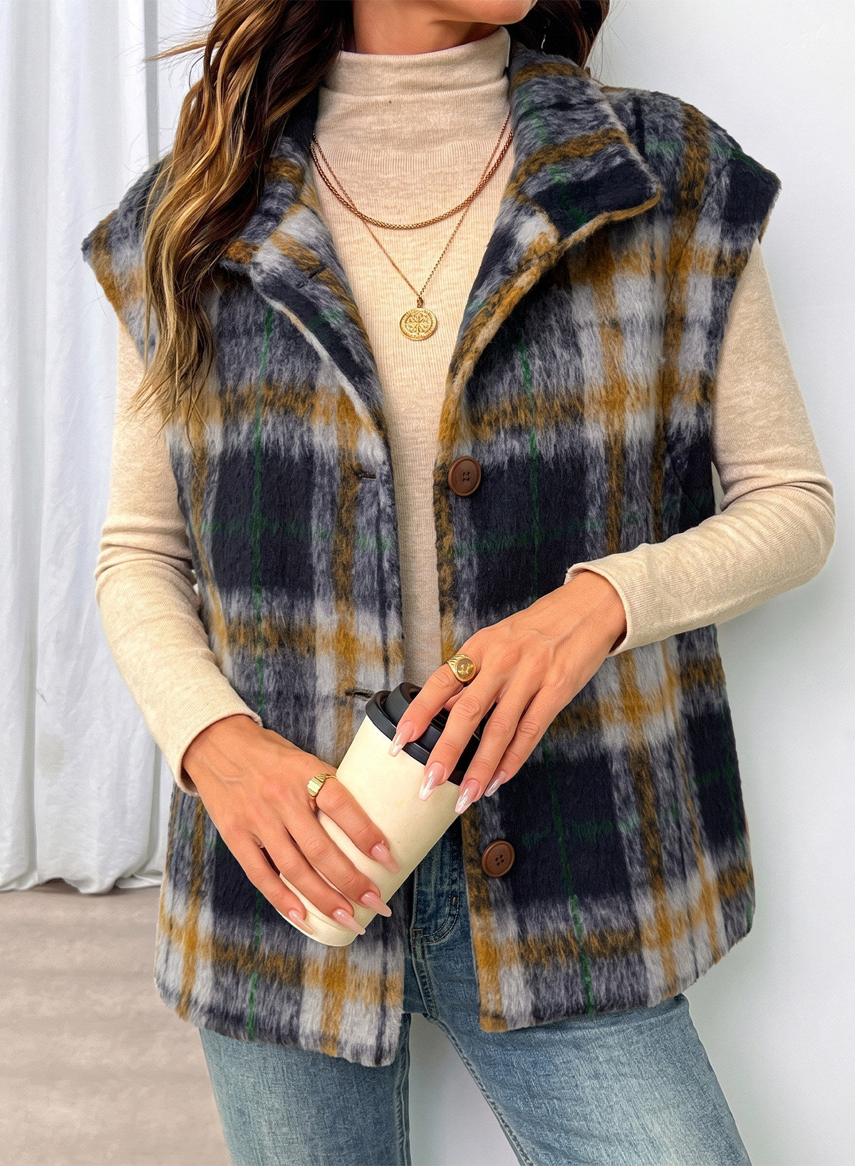 Dokotoo Oversized Plaid Vest Tops for Women Fleece Cap Sleeve Coats