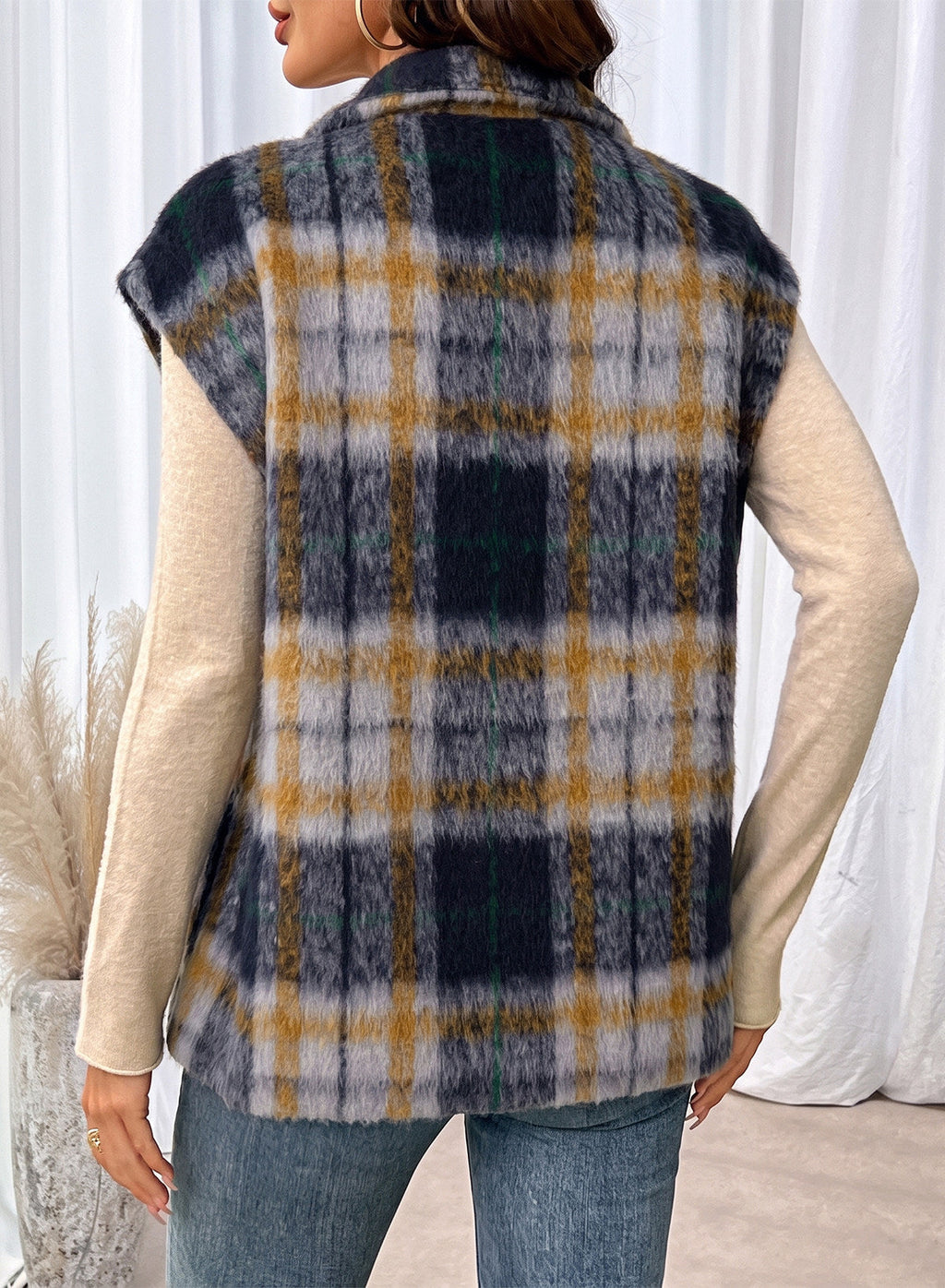 Dokotoo Oversized Plaid Vest Tops for Women Fleece Cap Sleeve Coats